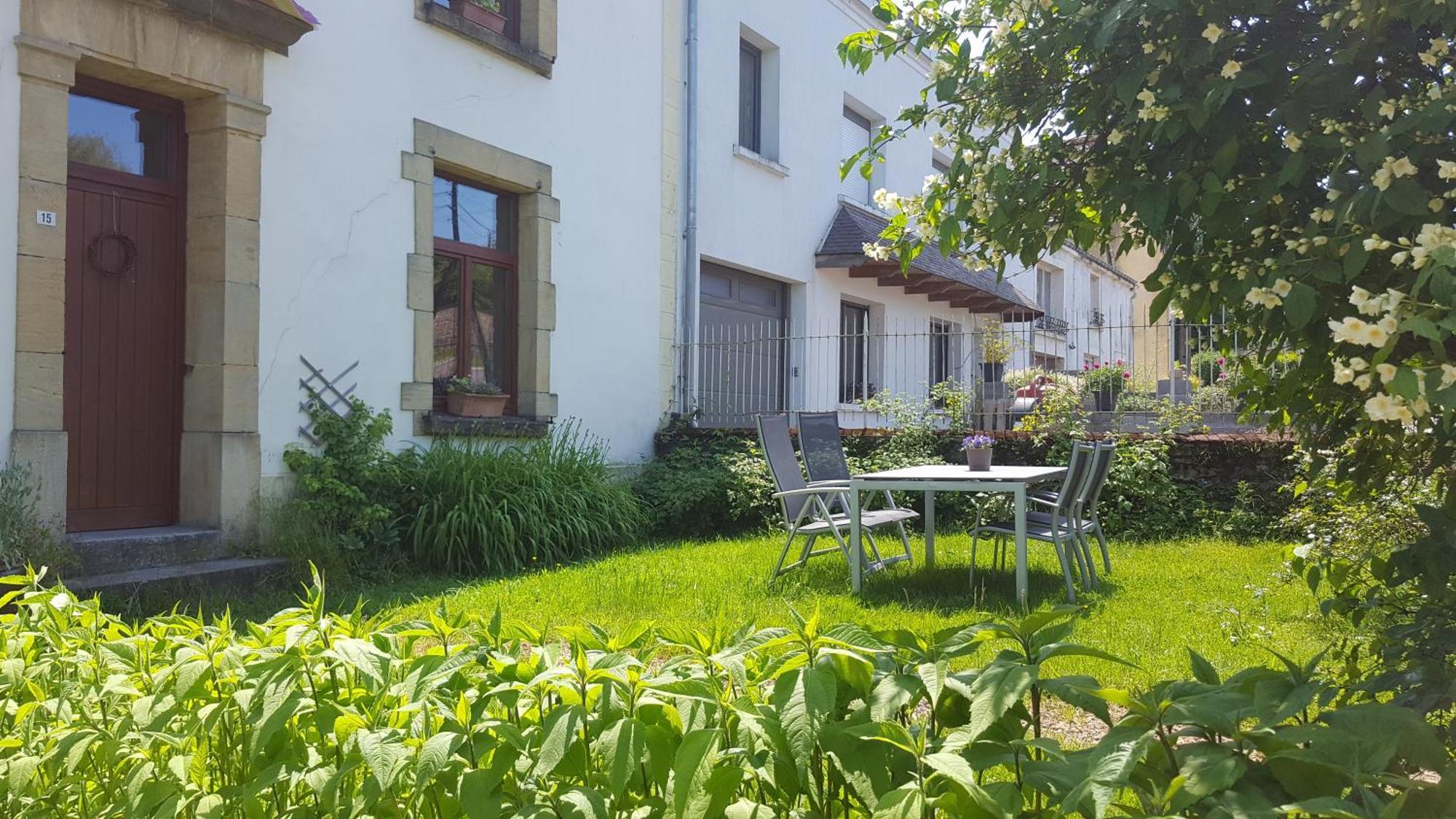 Bed and Breakfast Susque8 Izel Экстерьер фото